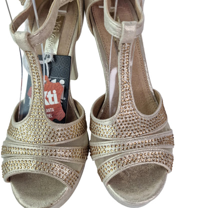 Sandalia Xti Champagne Irisado con Strass y Cierre en T - Tacón de 10cm