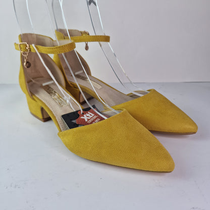 Zapato Xti antelina Amarillo