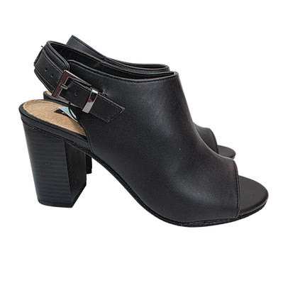 Sandalia Peep-Toe Mustang en Negro con Tacón Bloque de 8cm