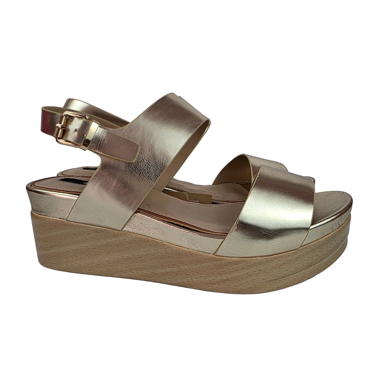 Sandalia Plataforma Mustang Champagne Metalizada – Pasarela Concept