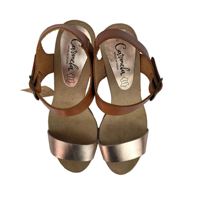 Sandalia de Tacón Carmela de Piel Cuero y Oro Rosa – Pasarela Concept
