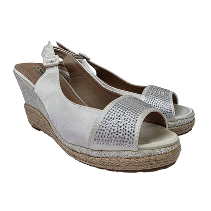 Sandalia de Cuña Pasarela Concept en Raso Blanco con Strass y Encaje