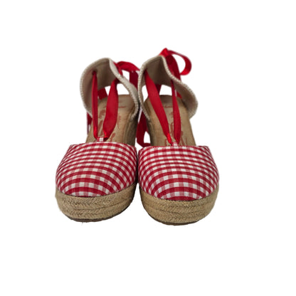 Sandalia de Cuña Pasarela Concept Vichy Rojo con Cintas de Raso