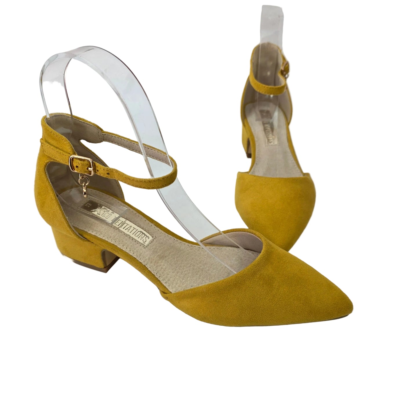 Zapato de Salón Xti Mostaza con Pulsera y Plantilla de Piel - Selección Pasarela Concept