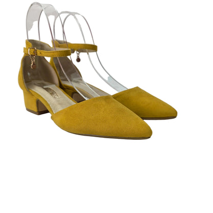 Zapato de Salón Xti Mostaza con Pulsera y Plantilla de Piel - Selección Pasarela Concept