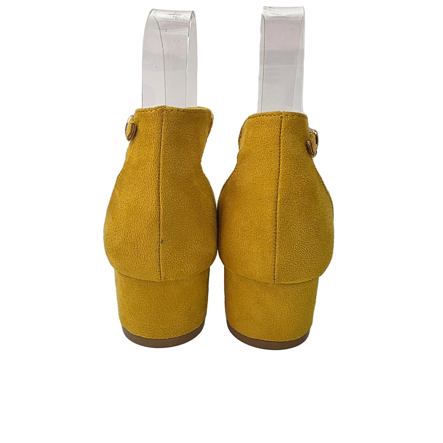 Zapato de Salón Xti Mostaza con Pulsera y Plantilla de Piel - Selección Pasarela Concept