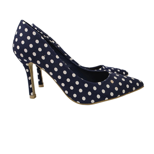 Zapatos de Salón Stiletto Azul Marino con Estampado de Lunares – Pasarela Concept