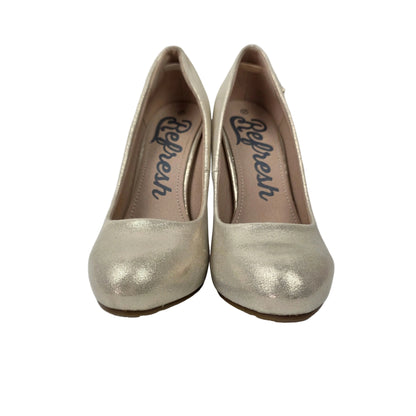 Zapatos de Salón Refresh Metalizados Color Champán con Plataforma – Pasarela Concept