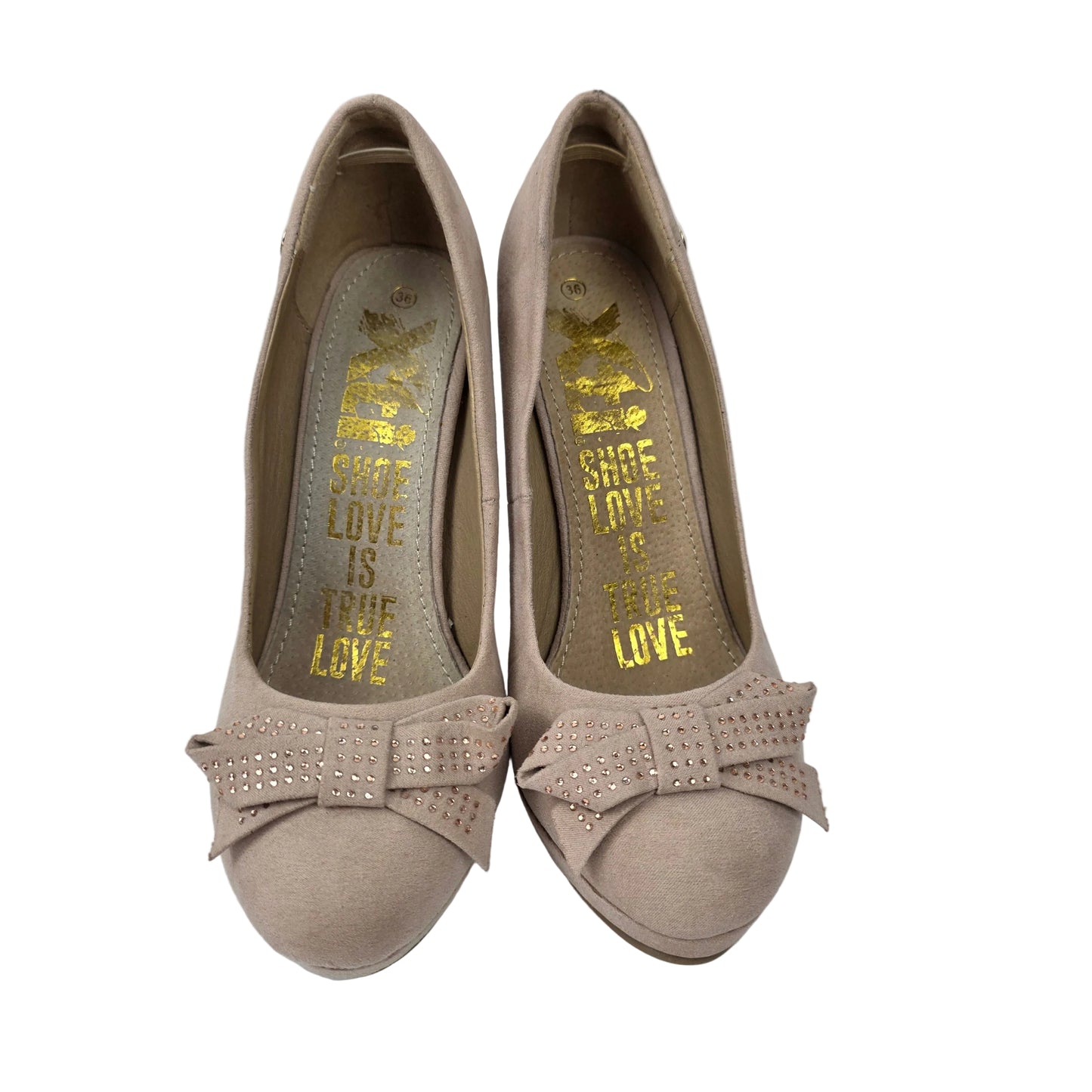 Zapatos de Salón Xti de Antelina Nude Rosa con Lazo de Pedrería y Plataforma – Pasarela Concept