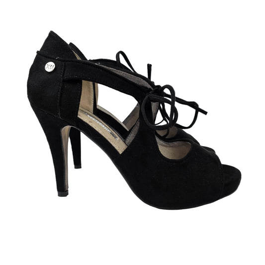 Sandalias de Fiesta Xti de Antelina Negra Abotinadas con Cordones – Pasarela Concept
