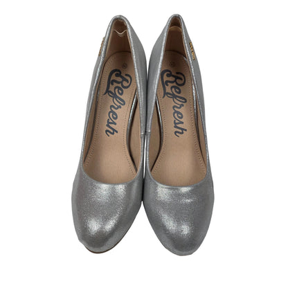 Zapatos de Salón con Plataforma Oculta Refresh Color Plata – Pasarela Concept